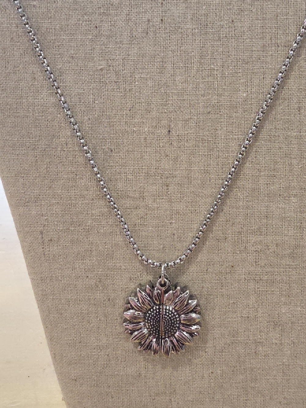 🌻PlunderSilver Sunflower Pendant Necklace You Are My Sunshine 🌞